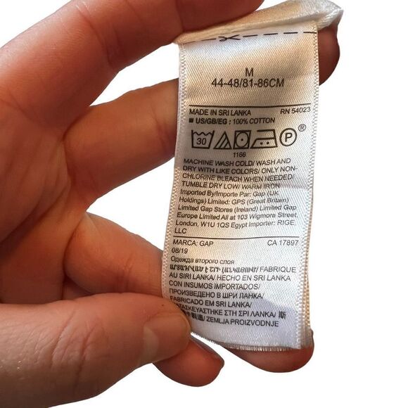 NWT! Gap optic white standard fit collarless shirt - Picture 4 of 7